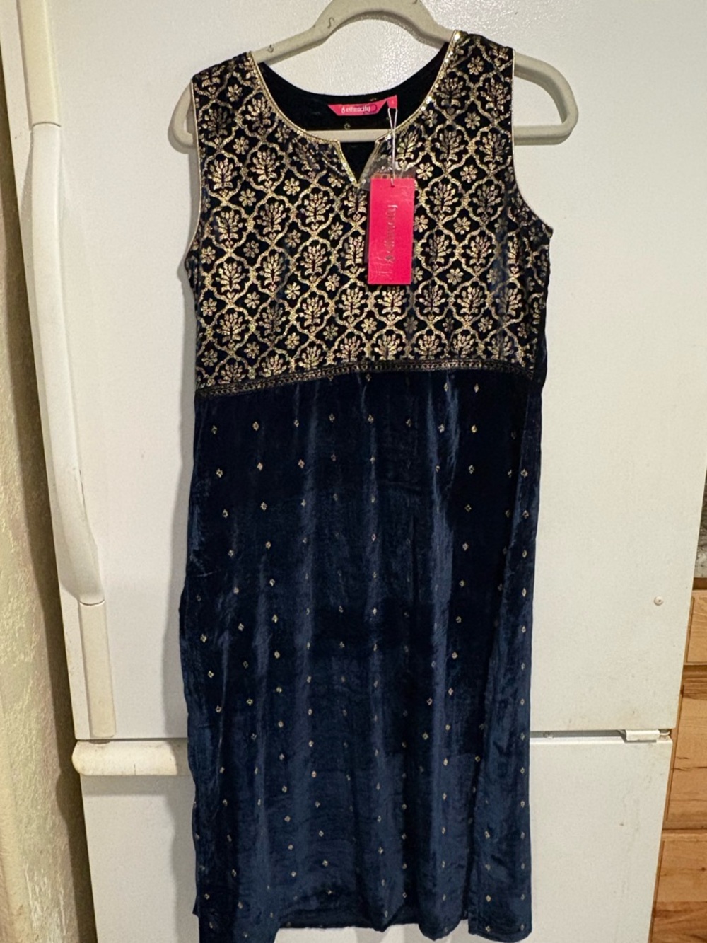 Women Straight Sleeveless Navy Kurta